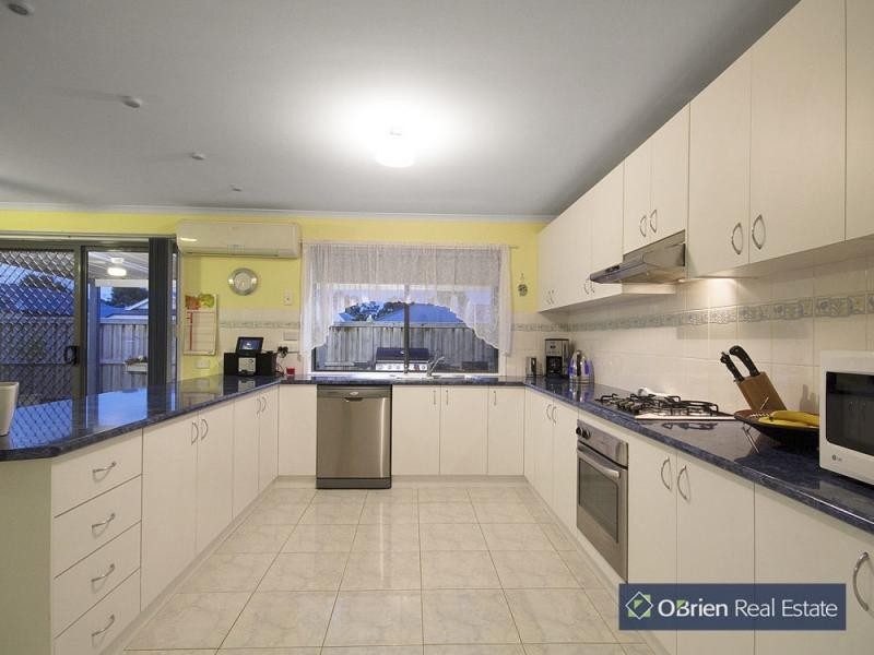 10 Shearers Court, Pakenham VIC 3810