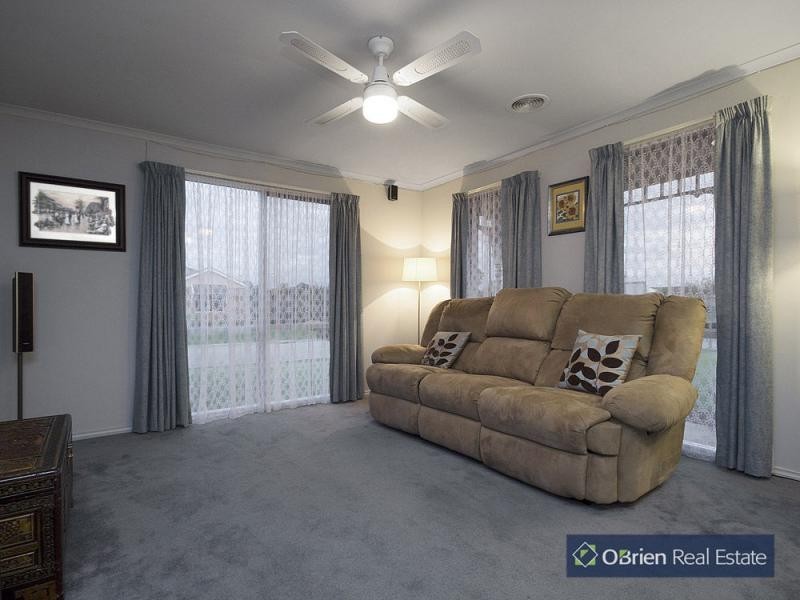 10 Shearers Court, Pakenham VIC 3810