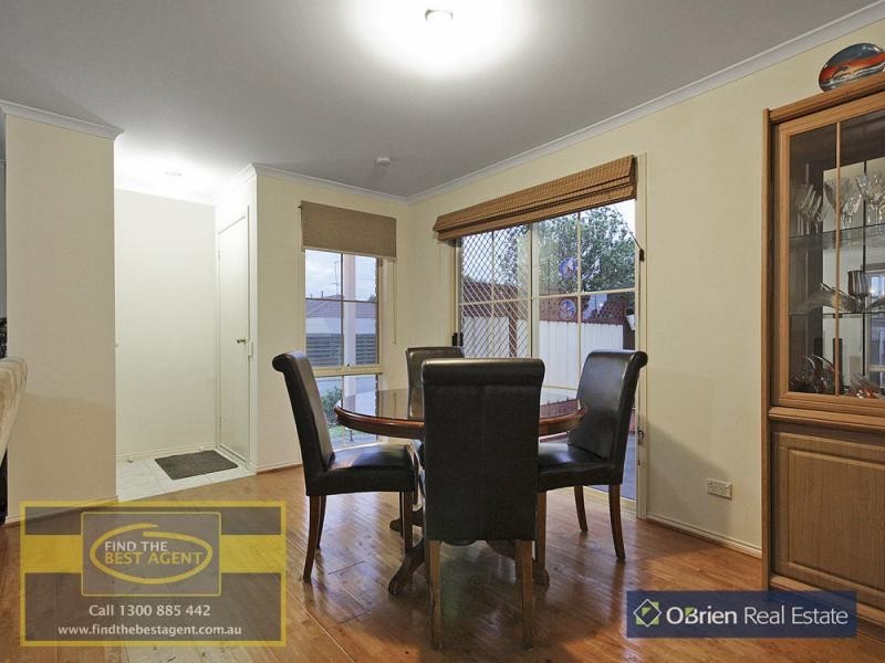 1/12 Rachel Drive, Cranbourne North VIC 3977