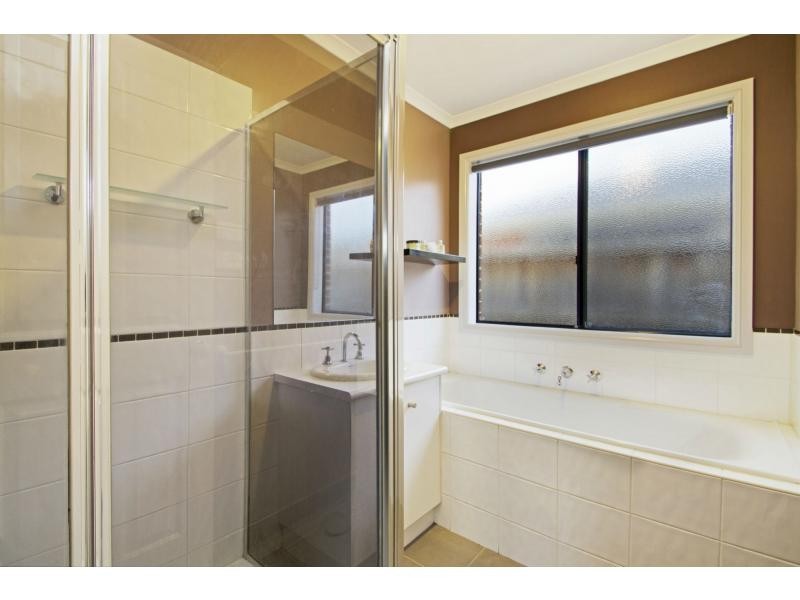 12 Mikasa Place, Pakenham VIC 3810