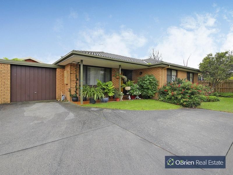4-2 James Street, Pakenham VIC 3810