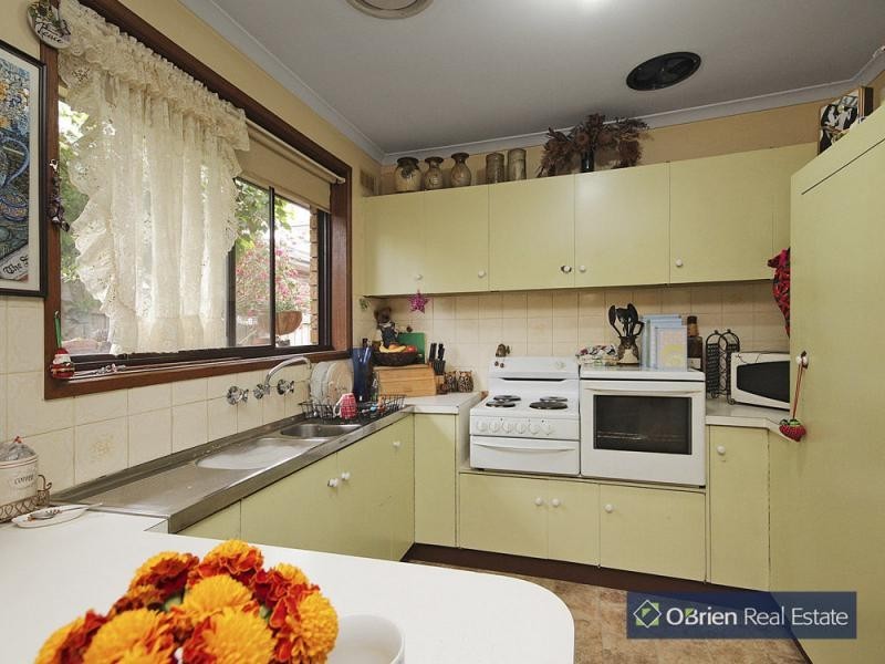 4-2 James Street, Pakenham VIC 3810