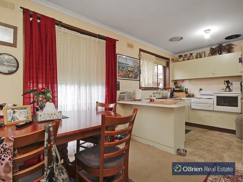 4-2 James Street, Pakenham VIC 3810