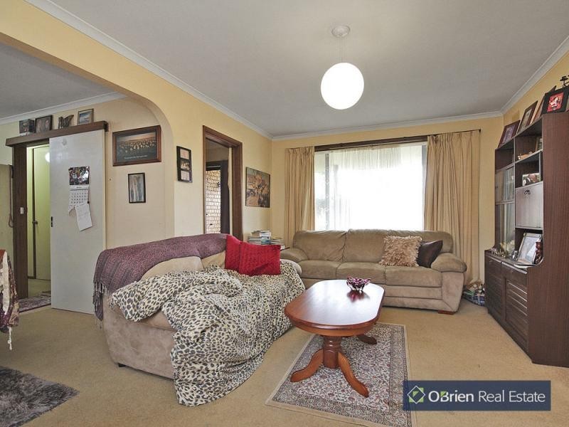 4-2 James Street, Pakenham VIC 3810