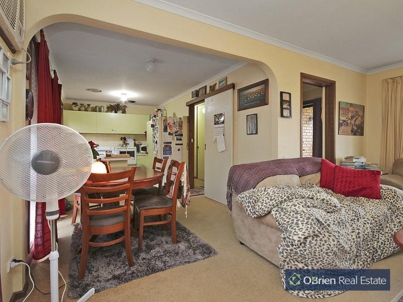 4-2 James Street, Pakenham VIC 3810