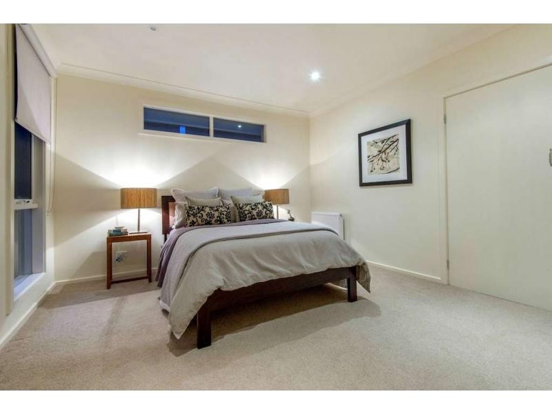 14 Roundhay Court, Berwick VIC 3806
