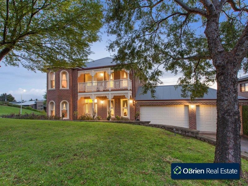 1 Natren Court, Berwick VIC 3806