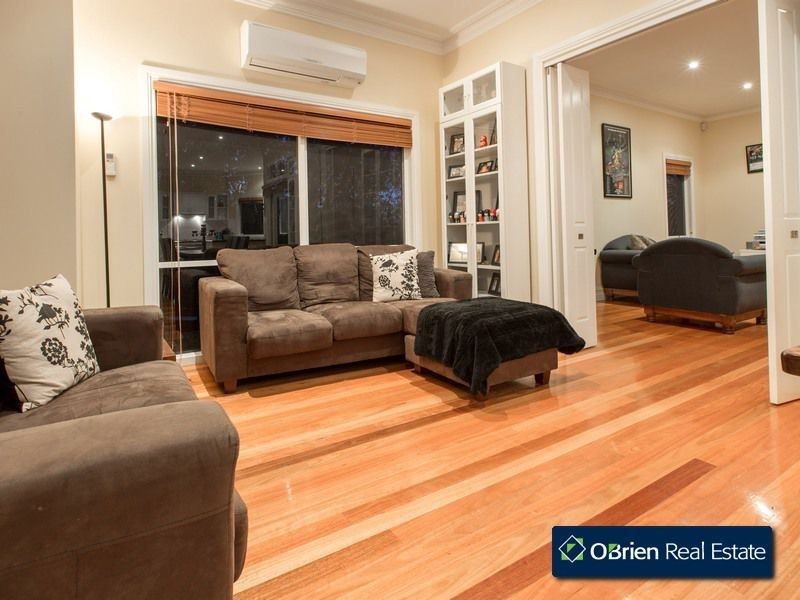 1 Natren Court, Berwick VIC 3806