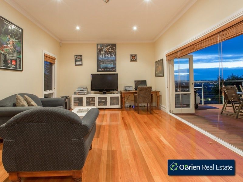 1 Natren Court, Berwick VIC 3806