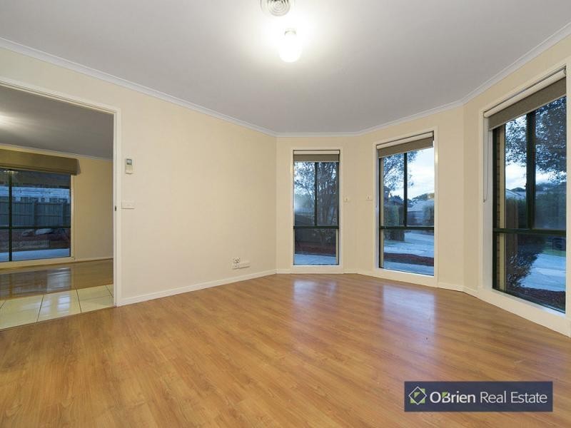 9 Ashton Rise, Narre Warren South VIC 3805