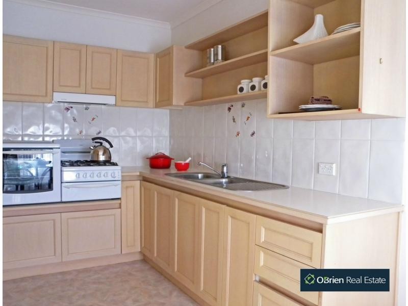 129/6 Melville Park Drive, Aveo Edrington Park, Berwick VIC 3806