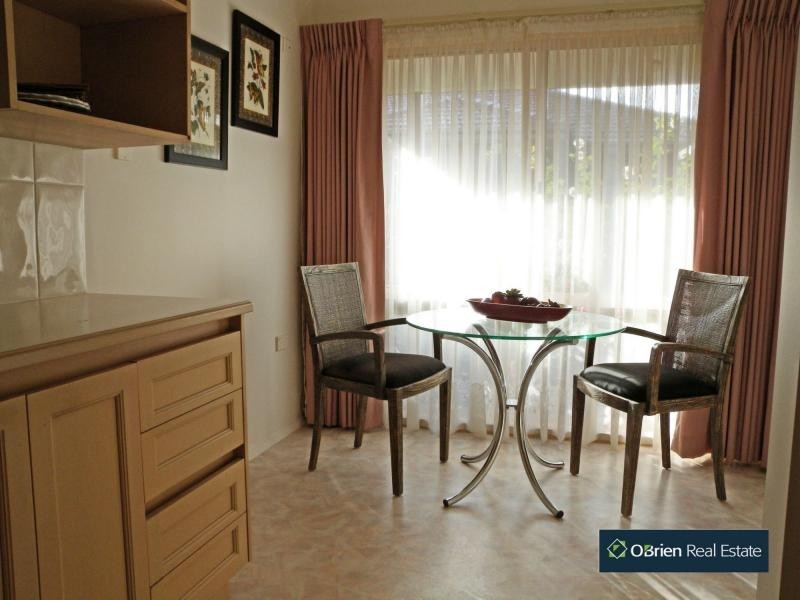 129/6 Melville Park Drive, Aveo Edrington Park, Berwick VIC 3806