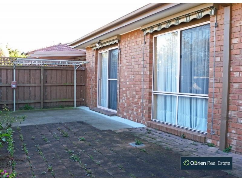 129/6 Melville Park Drive, Aveo Edrington Park, Berwick VIC 3806