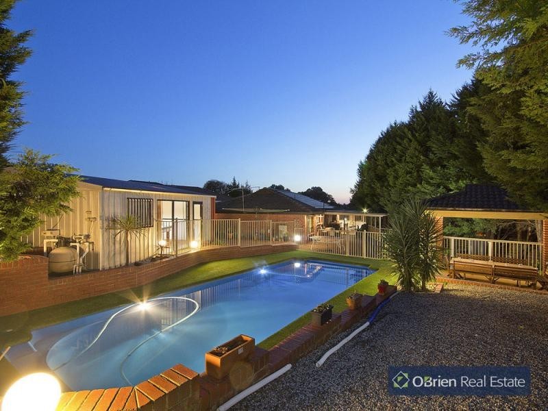 9 Knight Court, Endeavour Hills VIC 3802