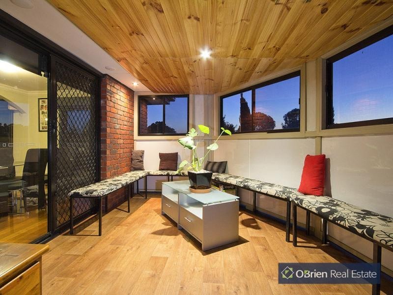 9 Knight Court, Endeavour Hills VIC 3802