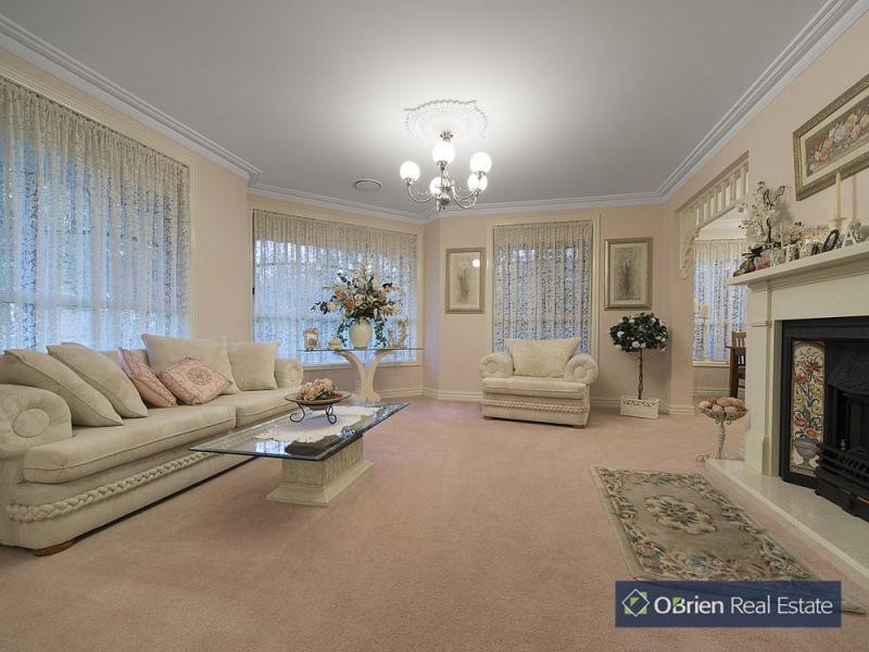 3 Elm Court, Narre Warren South VIC 3805