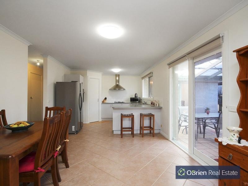 15 Sharpe Court, Berwick VIC 3806