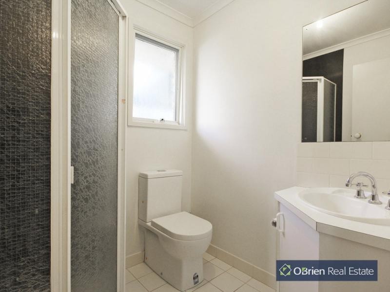 15 Sharpe Court, Berwick VIC 3806