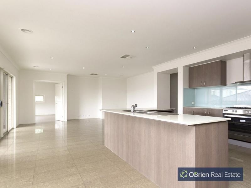 5 Castellana Court, Narre Warren South VIC 3805