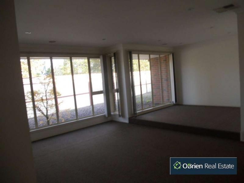 13 Kershaw Drive, Narre Warren South VIC 3805