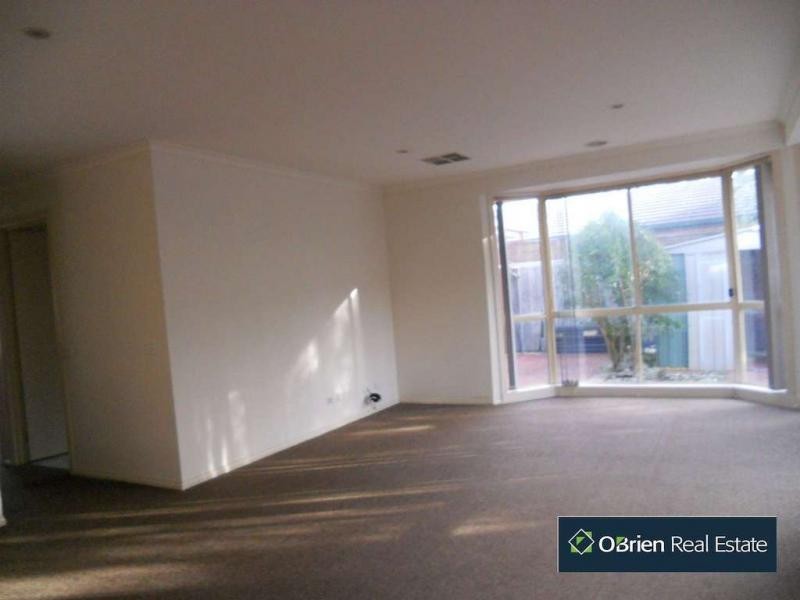 13 Kershaw Drive, Narre Warren South VIC 3805