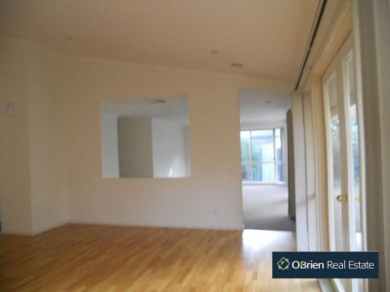 13 Kershaw Drive, Narre Warren South VIC 3805