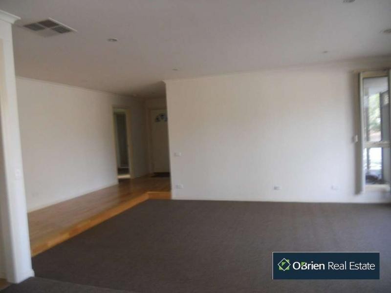 13 Kershaw Drive, Narre Warren South VIC 3805