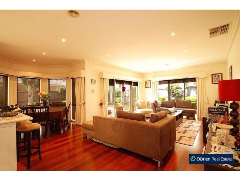 2 Caranya Court, Narre Warren South VIC 3805