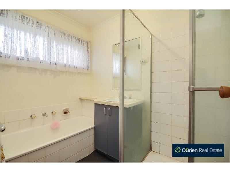 32 Leigh Court, Doveton VIC 3177