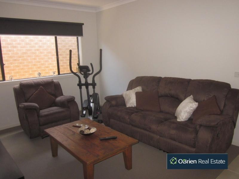 23 Autumn Fields Drive, Cranbourne North VIC 3977