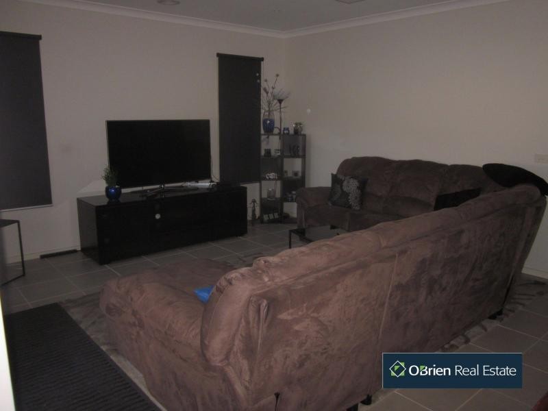 23 Autumn Fields Drive, Cranbourne North VIC 3977