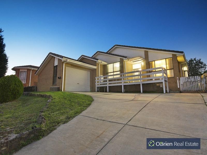 15 Temby Close, Endeavour Hills VIC 3802