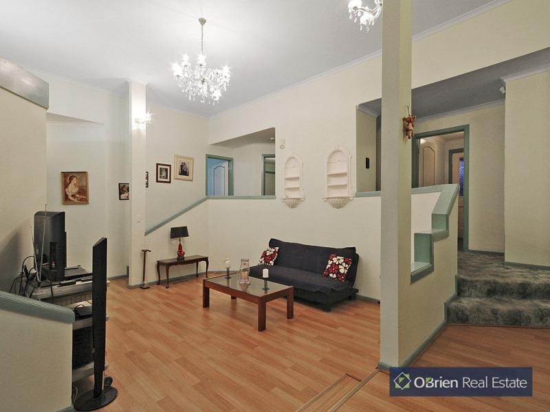 15 Temby Close, Endeavour Hills VIC 3802
