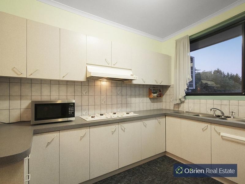 15 Temby Close, Endeavour Hills VIC 3802