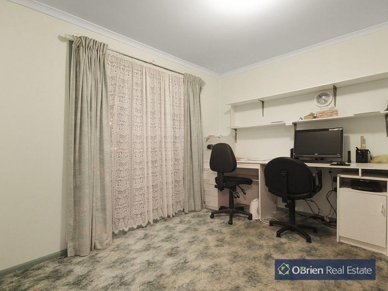 15 Temby Close, Endeavour Hills VIC 3802
