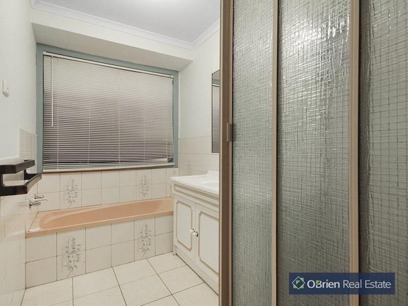 15 Temby Close, Endeavour Hills VIC 3802