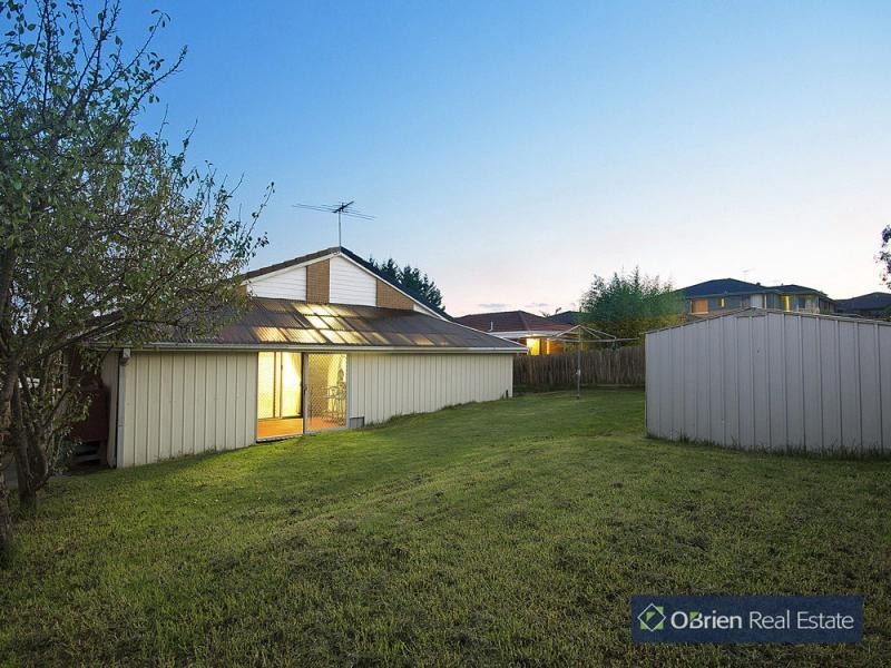 15 Temby Close, Endeavour Hills VIC 3802