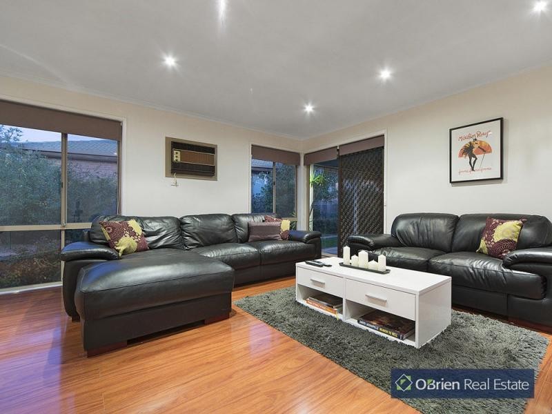 11 Wadham Court, Endeavour Hills VIC 3802