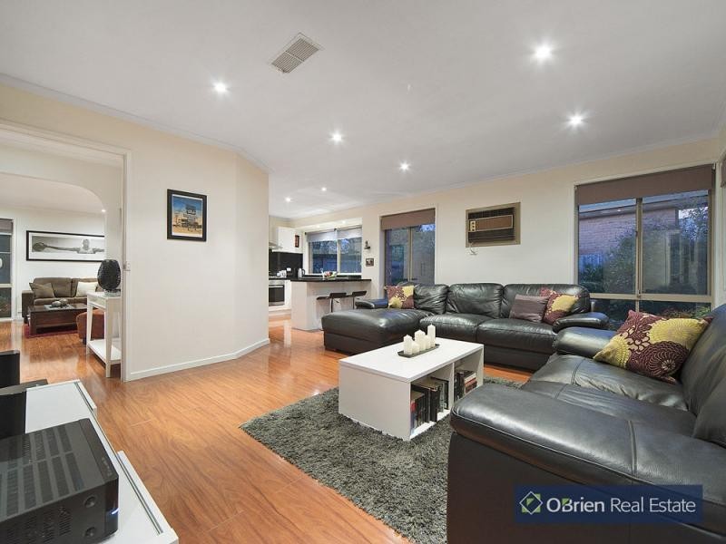 11 Wadham Court, Endeavour Hills VIC 3802