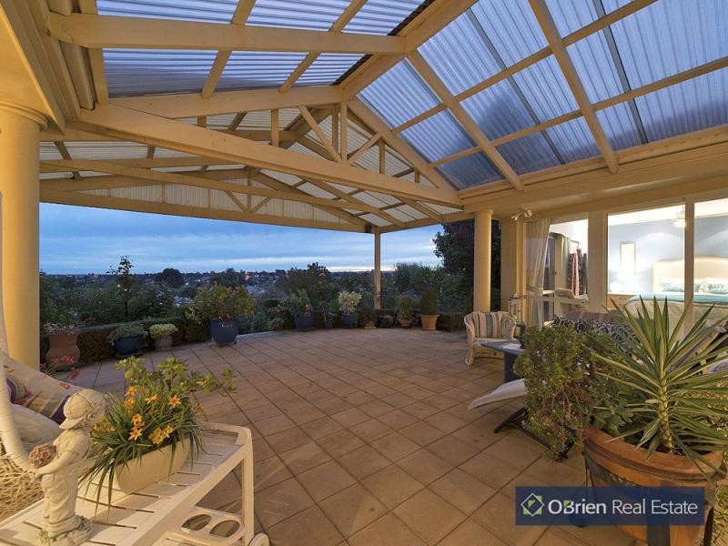 125 Montbrae Circuit, Narre Warren VIC 3805