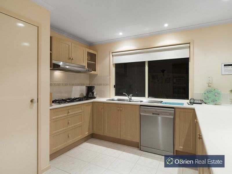 125 Montbrae Circuit, Narre Warren VIC 3805