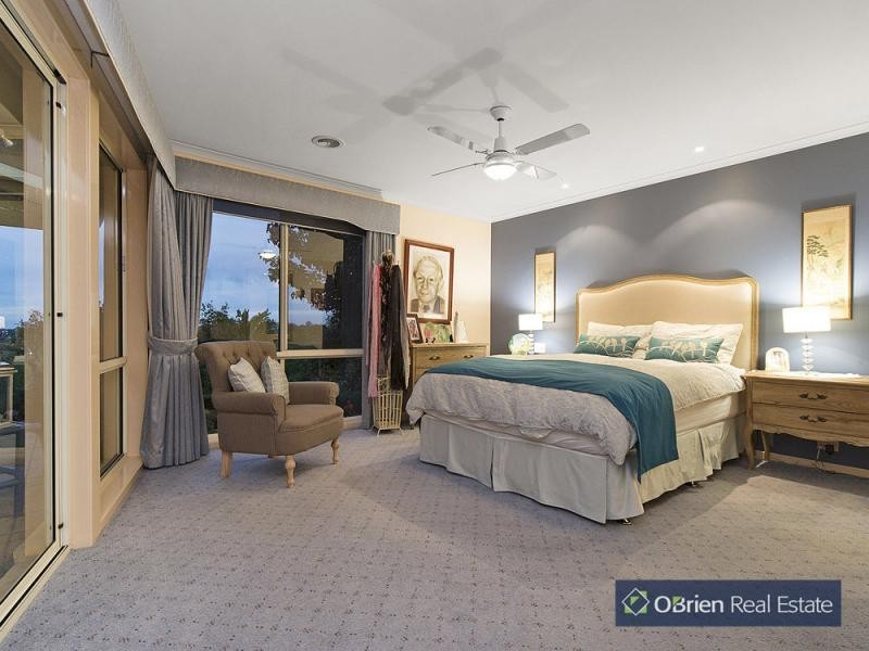 125 Montbrae Circuit, Narre Warren VIC 3805