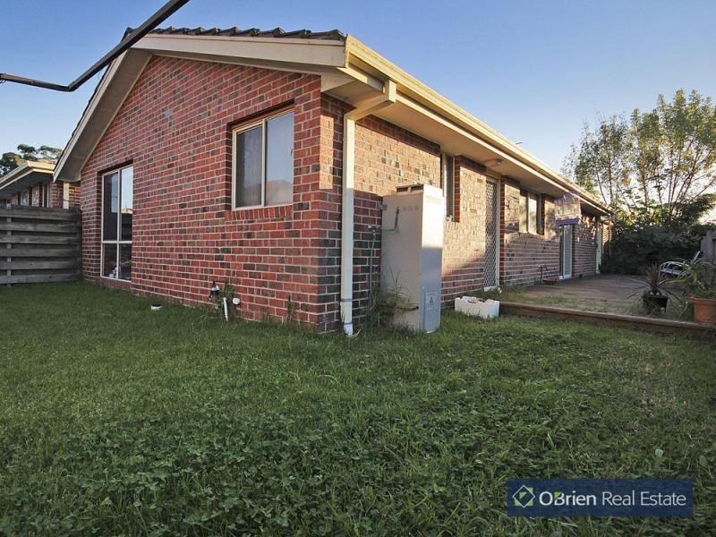 5/13 Lyall Street, Cranbourne VIC 3977