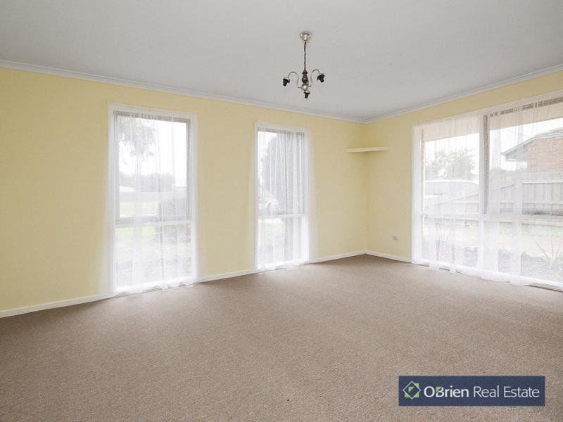 3 Elcan Avenue, Cranbourne VIC 3977