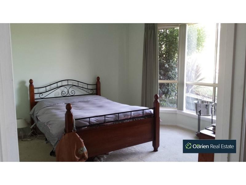 4 Denbigh Court, Berwick VIC 3806