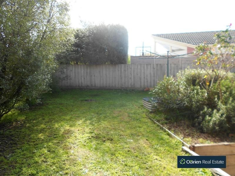 130 Bemersyde Drive, Berwick VIC 3806