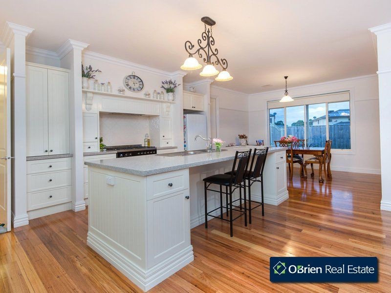 5 Foxborough Glade, Narre Warren North VIC 3804