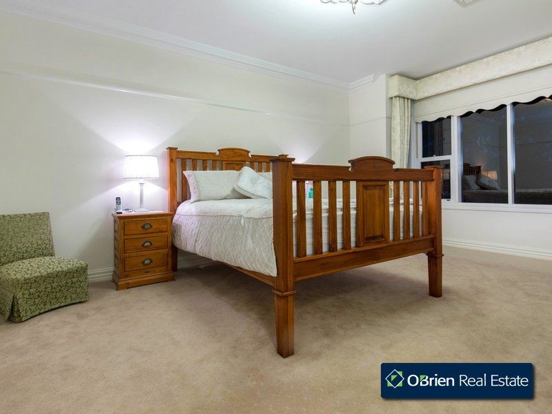 5 Foxborough Glade, Narre Warren North VIC 3804