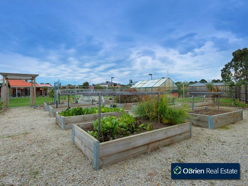 5 Foxborough Glade, Narre Warren North VIC 3804