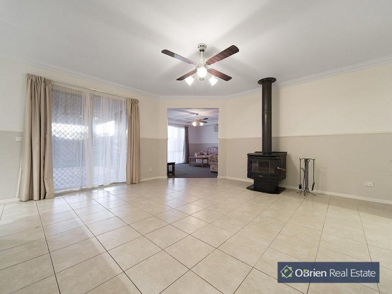 2 Makitti Close, Tooradin VIC 3980